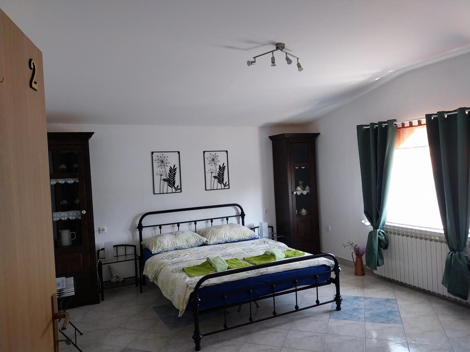 Apartment Ada Bed & Breakfast Gračac Habitación foto