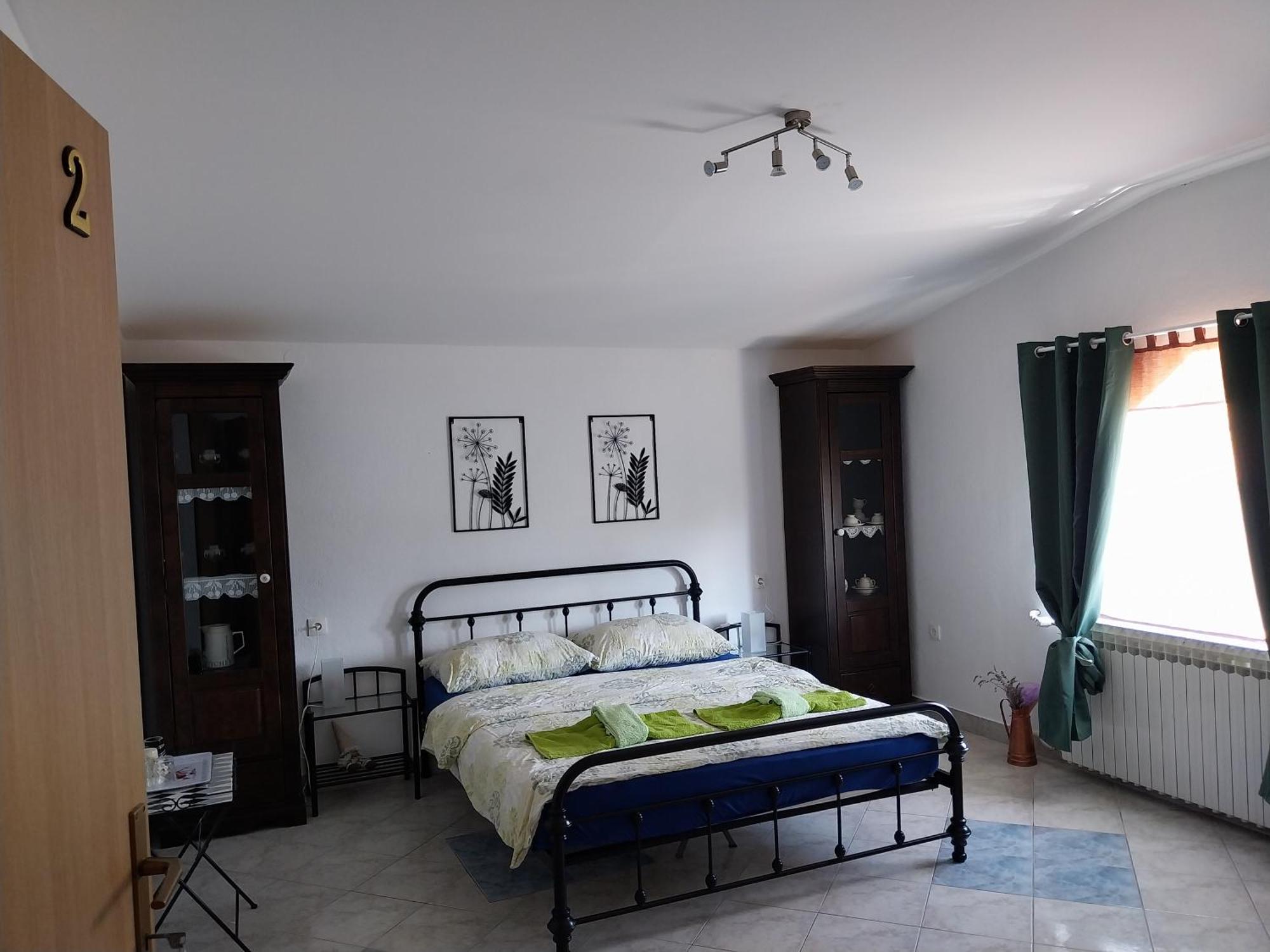Apartment Ada Bed & Breakfast Gračac Habitación foto